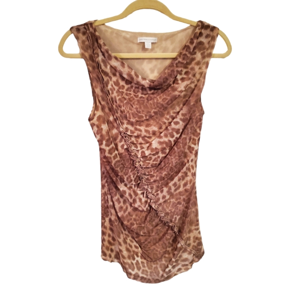 NY & Co woman's semi-sheer sleeveless top with ruching Leopard print sz.M
